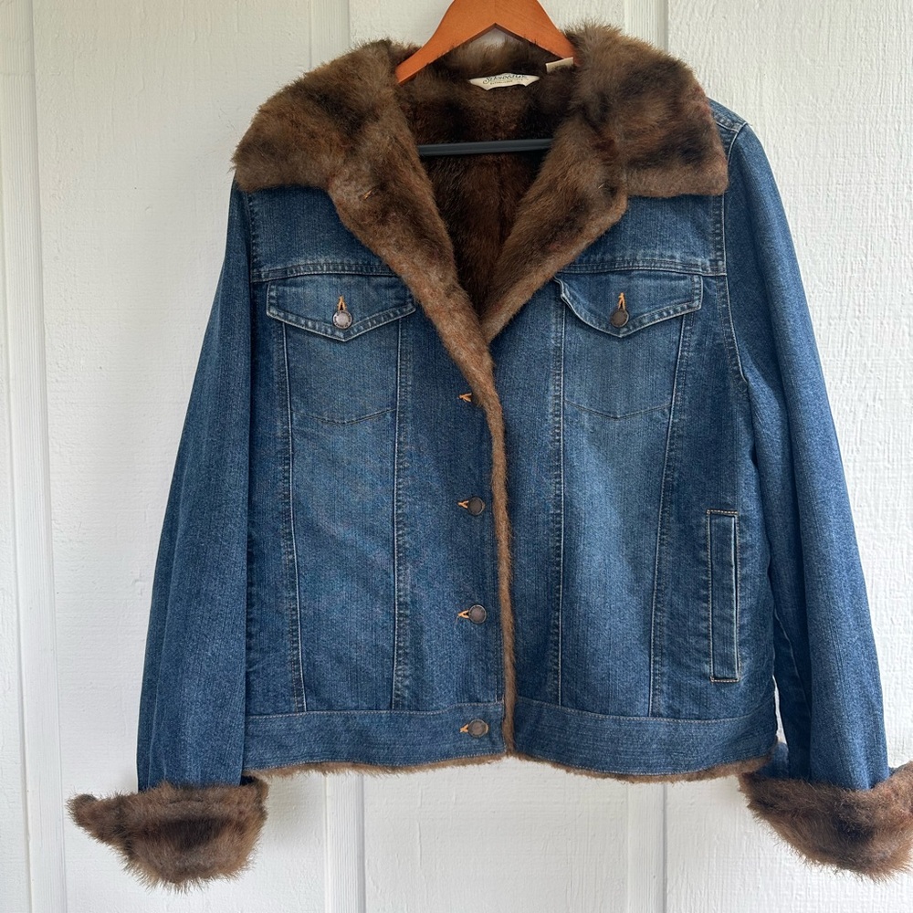 Vintage St. Johns Bay Denim Faux Fur Jacket 
Size XL Excellent Condition